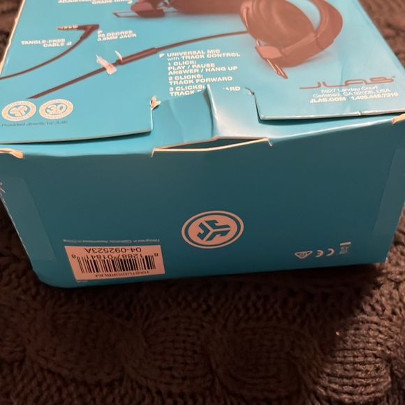 NWT NIB JLab earphones studio on-ear - Picture 10 of 10